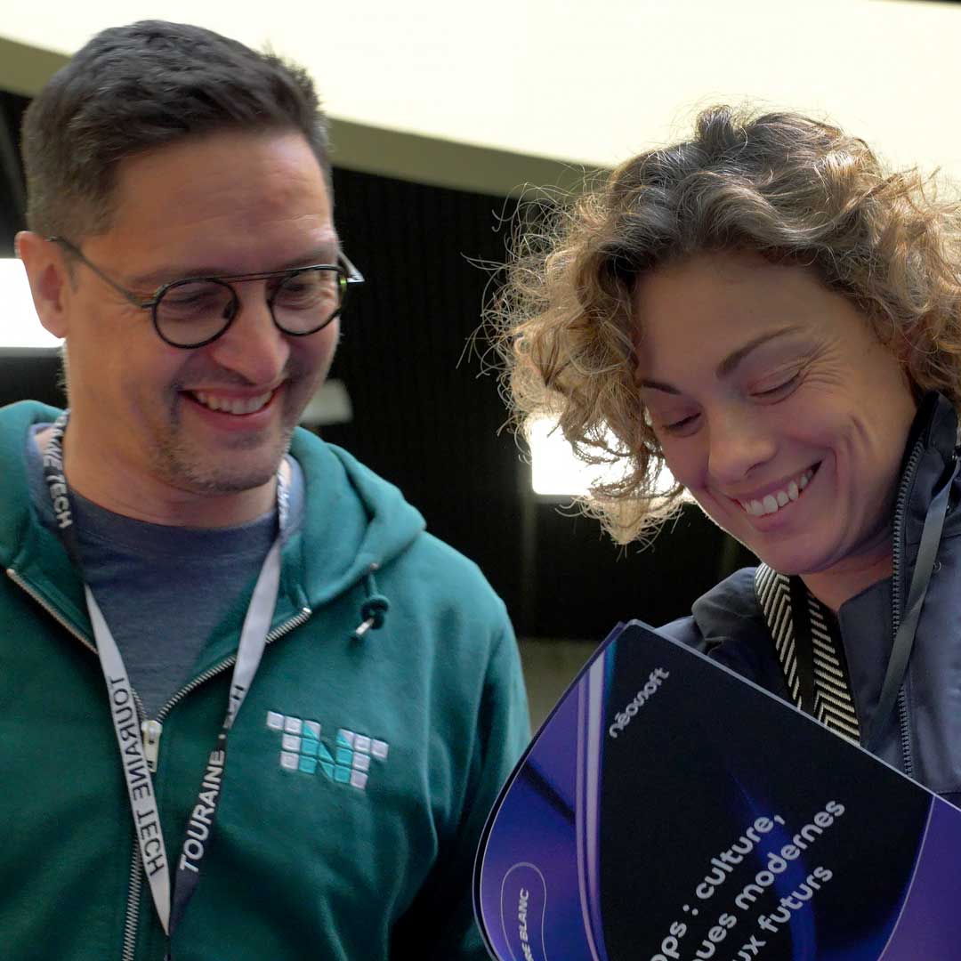 Les équipes Touraine Tech lisent un livre blanc DevOps Néosoft